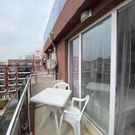 Апартамент Admiral Plaza C 43 Sunny